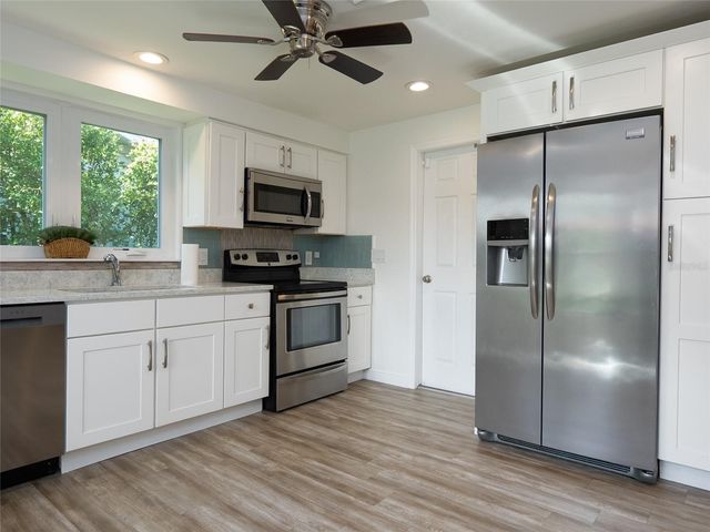 3140 BAY SHORE ROAD, Sarasota, FL 34234