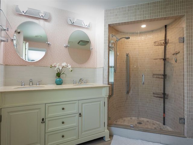 3140 BAY SHORE ROAD, Sarasota, FL 34234