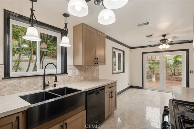 239 W Lemon, Monrovia, CA 91016