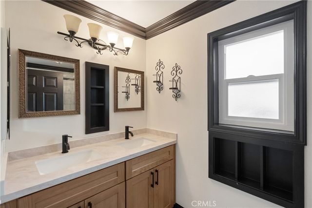 239 W Lemon, Monrovia, CA 91016