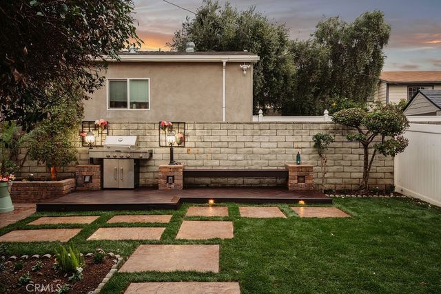 239 W Lemon, Monrovia, CA 91016