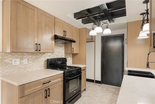 239 W Lemon, Monrovia, CA 91016