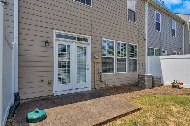 940 Pierce Ivy Court, Lawrenceville, GA 30043