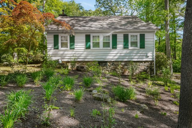 12 Woody Place, Ridgefield, CT 06877