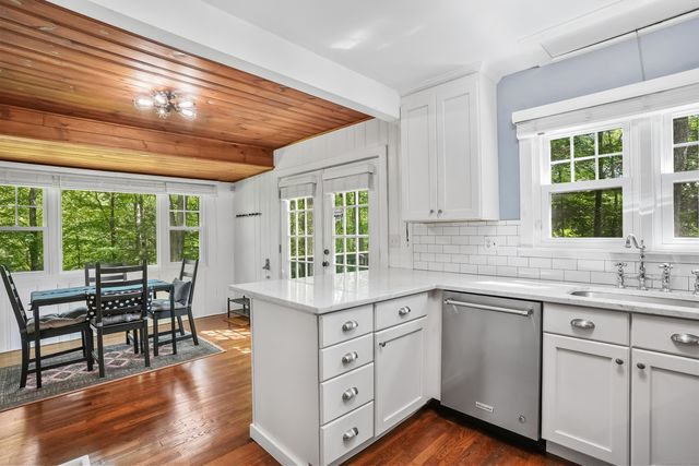 12 Woody Place, Ridgefield, CT 06877