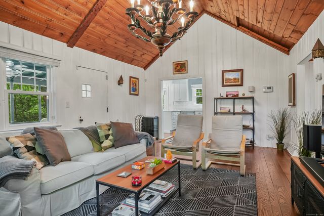 12 Woody Place, Ridgefield, CT 06877