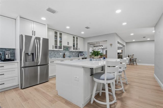 335 CROSSWINDS DRIVE, Palm Harbor, FL 34683