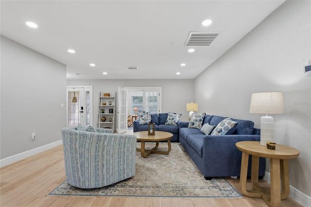 335 CROSSWINDS DRIVE, Palm Harbor, FL 34683