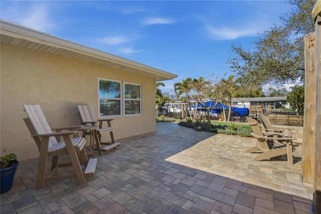 335 CROSSWINDS DRIVE, Palm Harbor, FL 34683