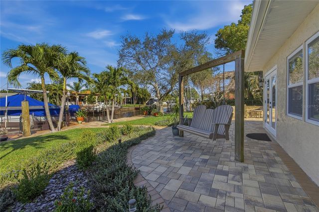 335 CROSSWINDS DRIVE, Palm Harbor, FL 34683