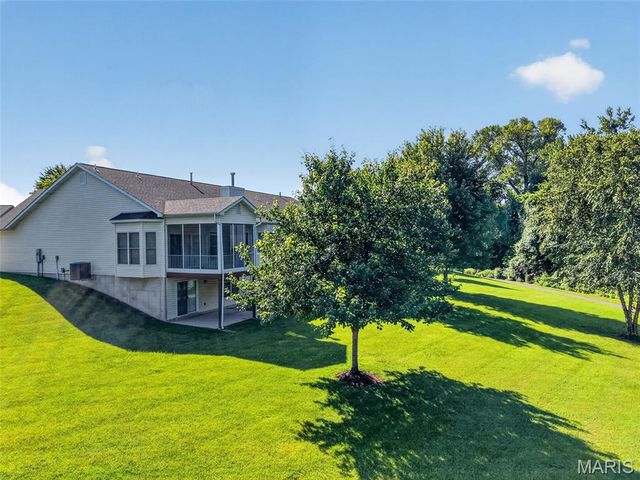 409 Paisley Court, St Charles, MO 63301