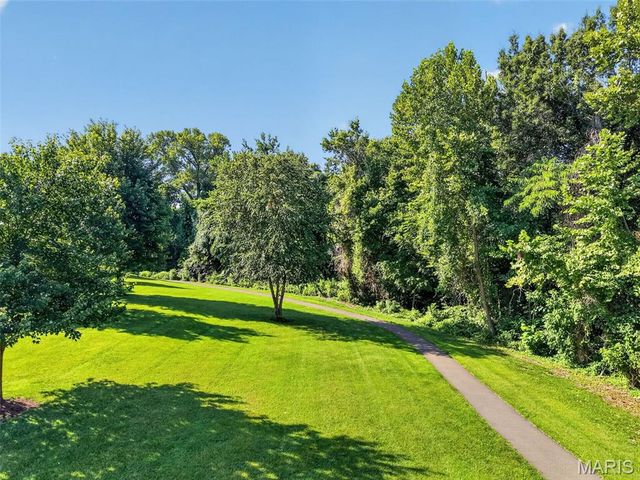 409 Paisley Court, St Charles, MO 63301