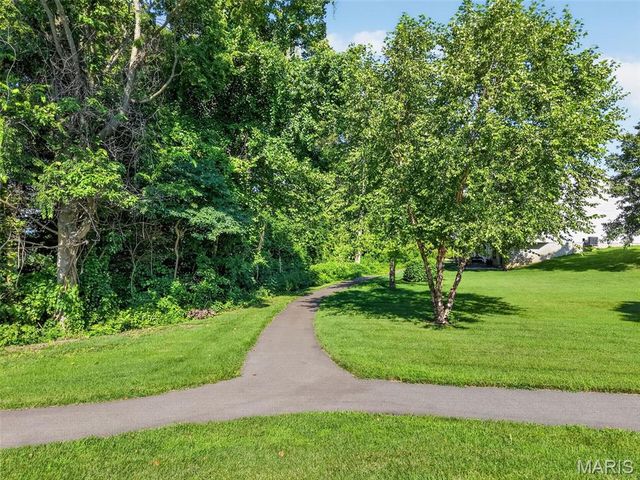 409 Paisley Court, St Charles, MO 63301