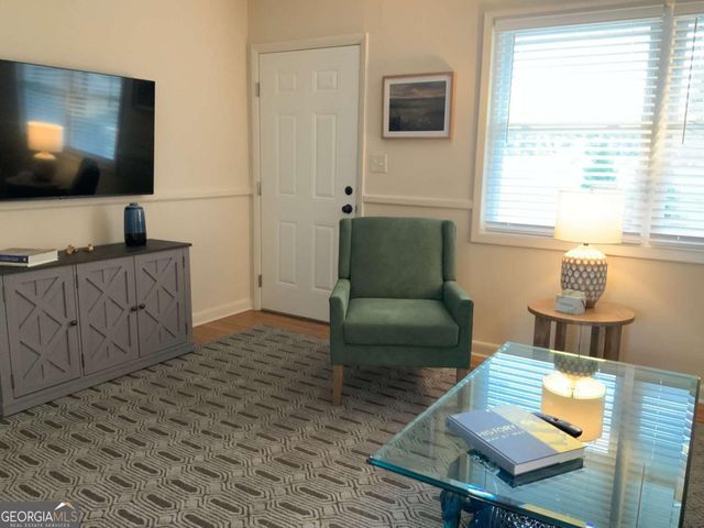 605 Floyd Drive SE, Smyrna, GA 30082