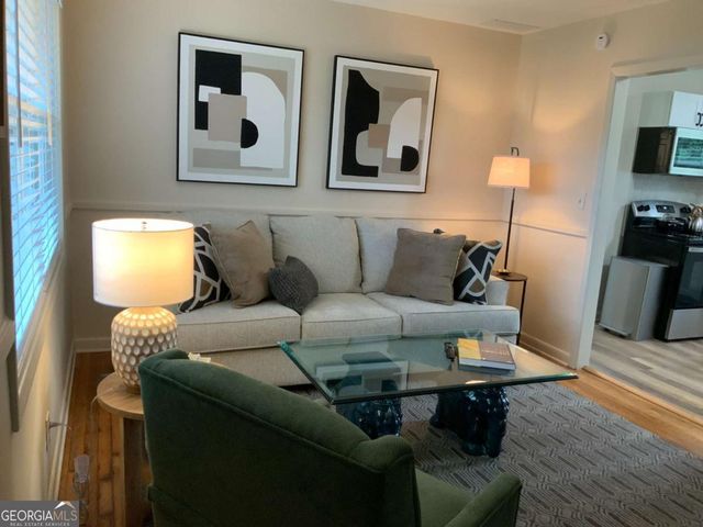 605 Floyd Drive SE, Smyrna, GA 30082