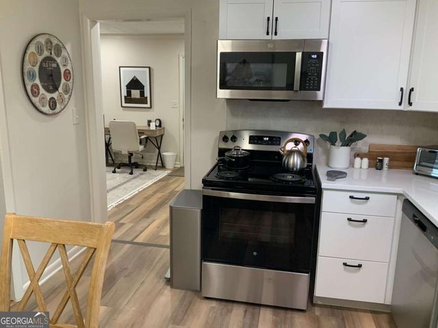 605 Floyd Drive SE, Smyrna, GA 30082