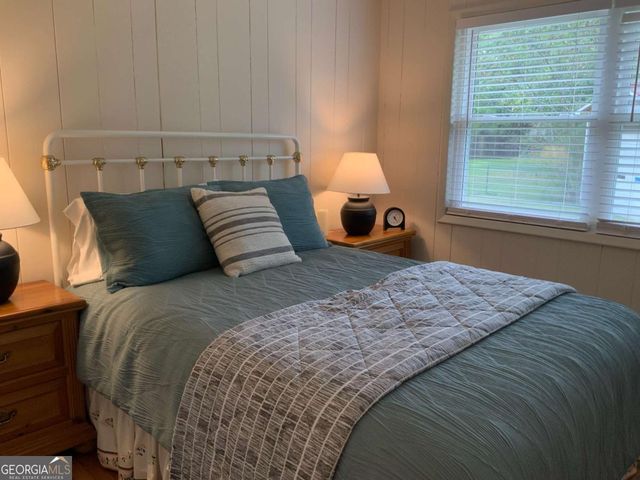 605 Floyd Drive SE, Smyrna, GA 30082