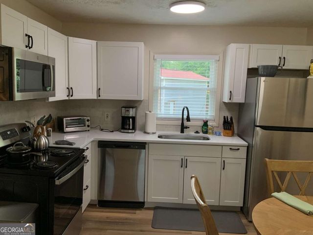 605 Floyd Drive SE, Smyrna, GA 30082