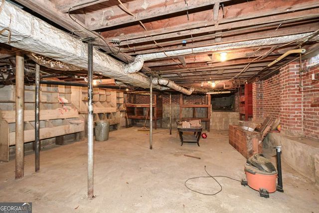 605 Floyd Drive SE, Smyrna, GA 30082