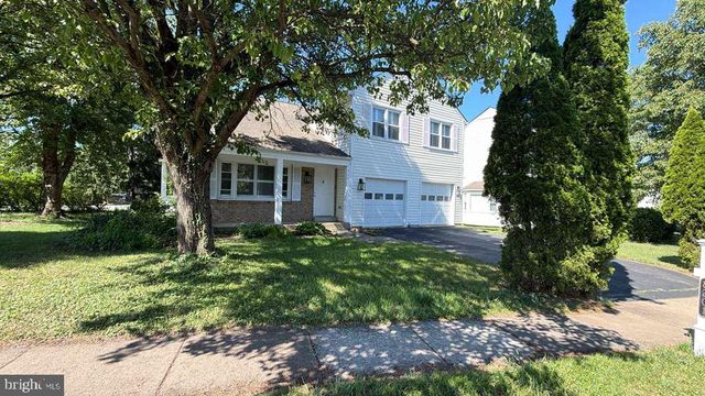 8201 BELL LN, Vienna, VA 22182
