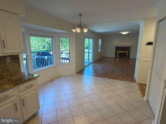 8201 BELL LN, Vienna, VA 22182
