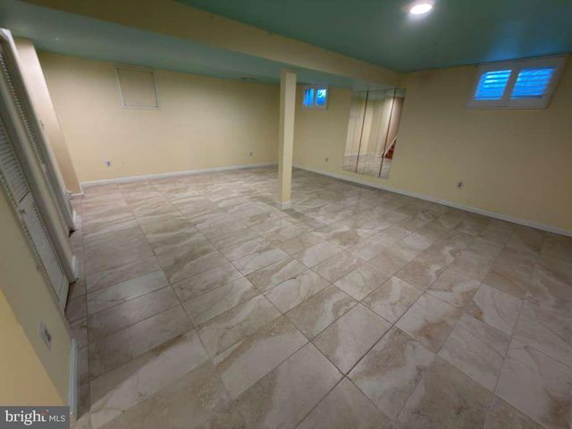 8201 BELL LN, Vienna, VA 22182