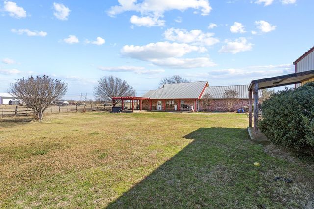 1233 FM 901, Collinsville, TX 76233