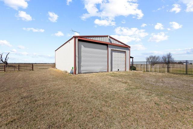 1233 FM 901, Collinsville, TX 76233