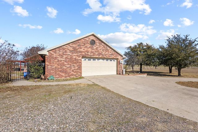 1233 FM 901, Collinsville, TX 76233