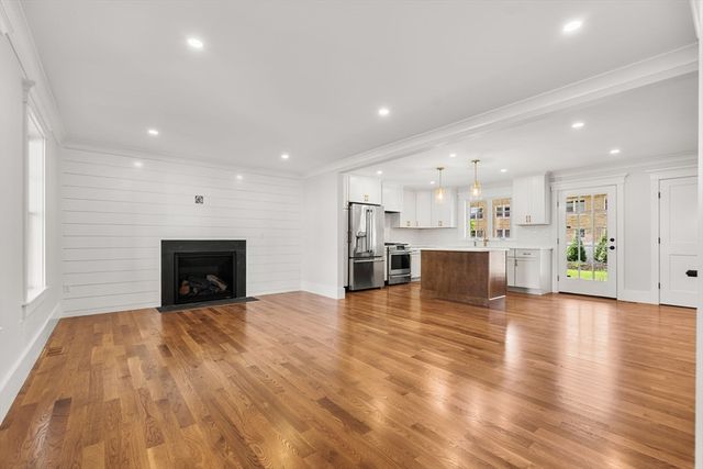 9 Harvey Park, Lynnfield, MA 01940