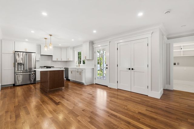 9 Harvey Park, Lynnfield, MA 01940