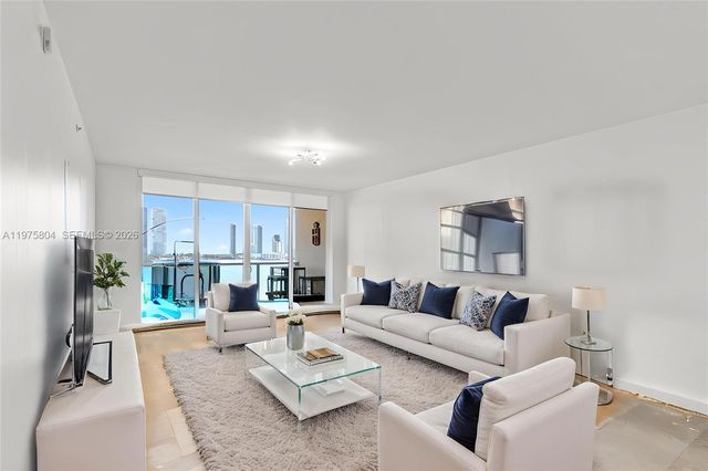 3330 NE 190th St 1212, Aventura, FL 33180