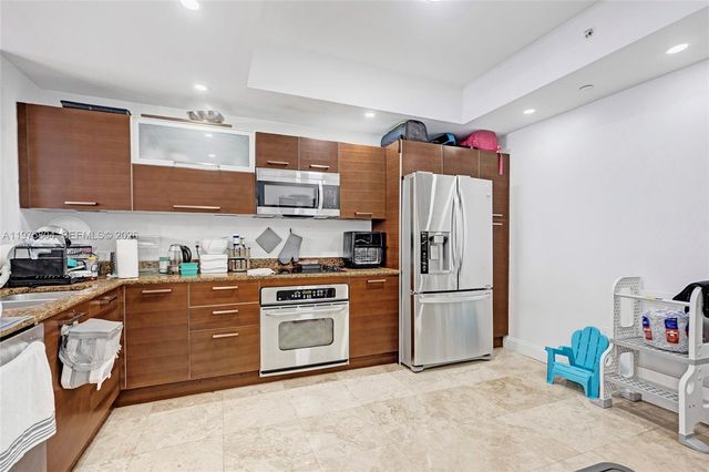 3330 NE 190th St 1212, Aventura, FL 33180