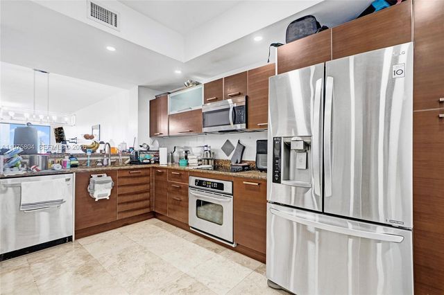 3330 NE 190th St 1212, Aventura, FL 33180