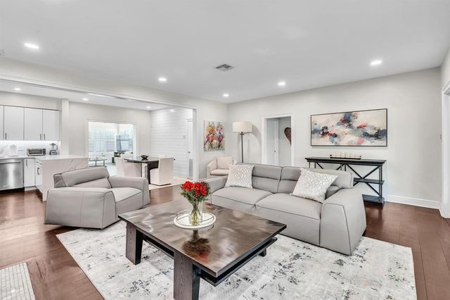 746 NE 16th Terrace, Fort Lauderdale, FL 33304