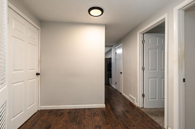 2410 S Fremont Avenue, Springfield, MO 65804