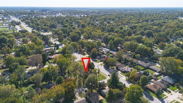 2410 S Fremont Avenue, Springfield, MO 65804