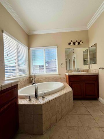 9737 Mountain Vista Cir, Elk Grove, CA 95757