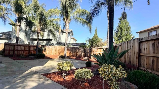 9737 Mountain Vista Cir, Elk Grove, CA 95757