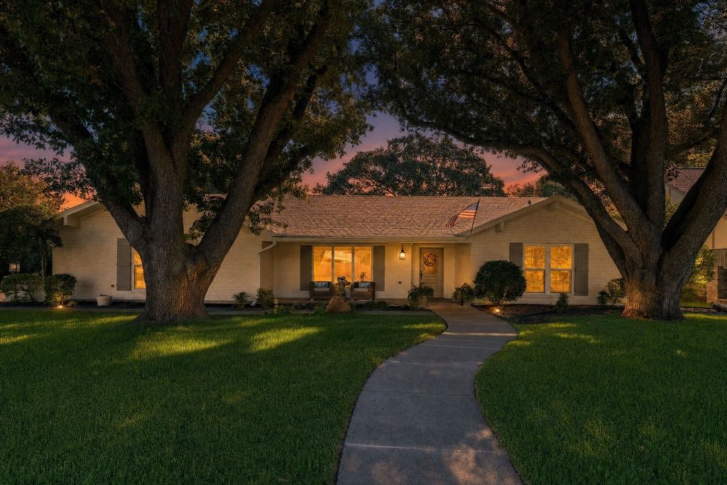 536 Sellmeyer Lane, Highland Village, TX 75077 — photo 3