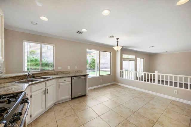 946 Saddle Horn Drive, Henderson, NV 89002