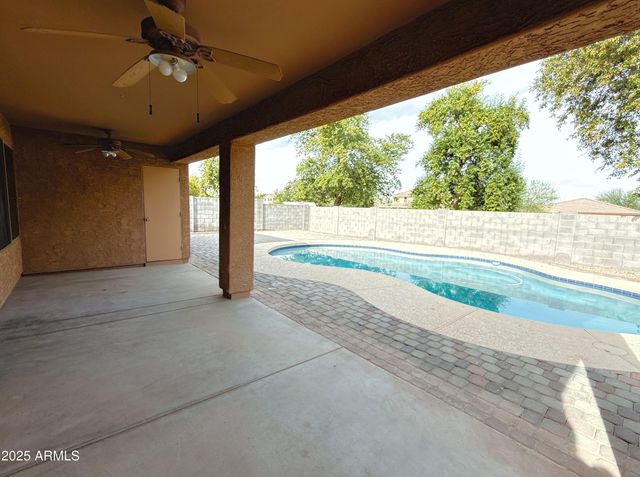 2538 W Maldonado Road, Phoenix, AZ 85041