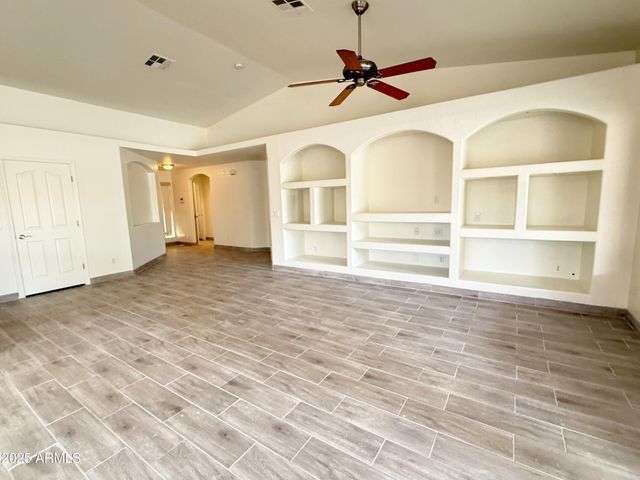 2538 W Maldonado Road, Phoenix, AZ 85041