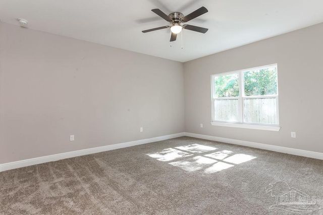 2149 Paloma St, Navarre, FL 32566