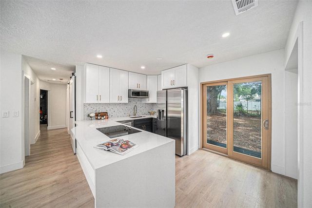 3812 W ROGERS AVENUE, Tampa, FL 33611