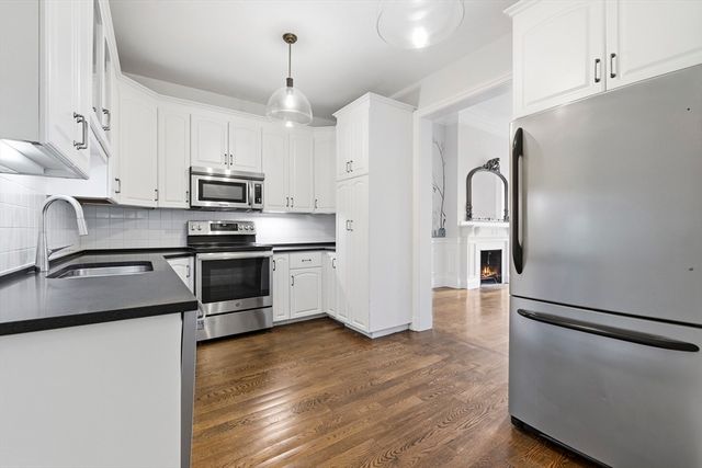 263 Commonwealth Ave 6, Boston, MA 02116