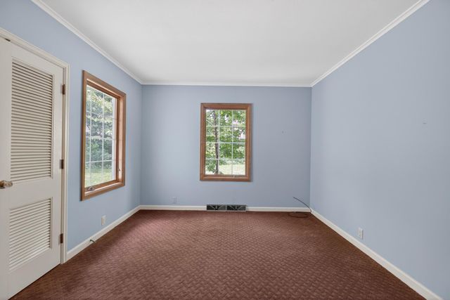 221 Byrnes Drive, Waterloo, IA 50701