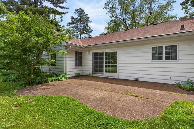 221 Byrnes Drive, Waterloo, IA 50701