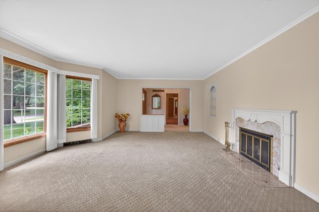 221 Byrnes Drive, Waterloo, IA 50701