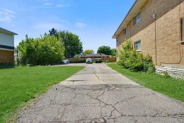 4701 N 52nd STREET, Milwaukee, WI 53218